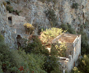 Af Kule - Klosterruine senkrecht im Felsen
